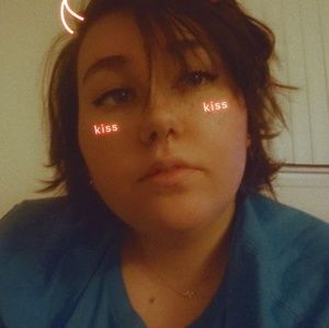 Meet your Posher, Dominique